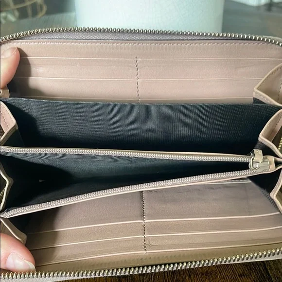 Gucci MicroGuccissima GG Dusty Pink Leather Bow Wallet Zipper Closure - Picture 7 of 11